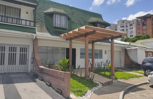 Pereira House | Large, elegant and central house in Pereira, ideal for your rest!
