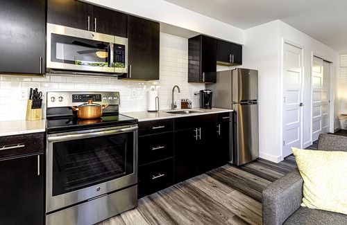 Olympia Apartment | Large Evts-4 Apts/Penthouse-Rooftop-Studio-Business