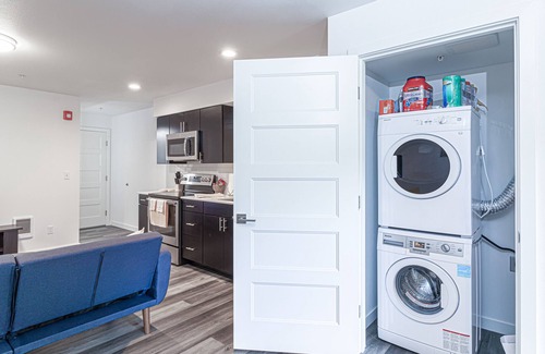 Olympia Apartment | Large Evts-4 Apts/Penthouse-Rooftop-Studio-Business