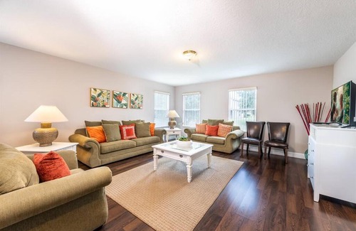 Legacy Park Villa | Large Executive Villa Near Disney with Game Room