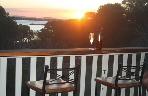 Iluka House | Large family friendly home with two separate living areas.