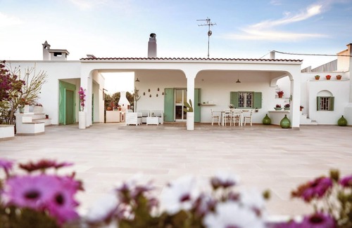 Ostuni Villa | Large Family-Friendly Villa With Trullo Located in the Apulian Countryside