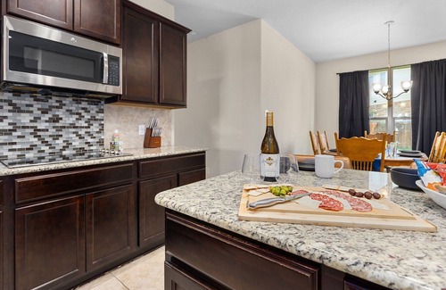 Temple House | Large Family/Group Retreat Near Medical. Games+Movie Theatre+Billiards Book Now!