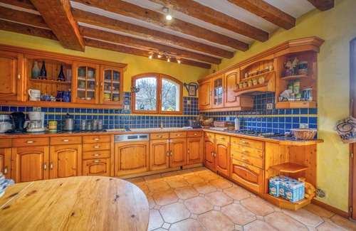 Gresy-sur-Aix Villa | Large family home 14 p