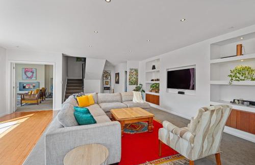 Burnside House | Large Family Home in Fendalton