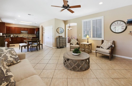 Visalia House | Large Family home near Sequoia National Park