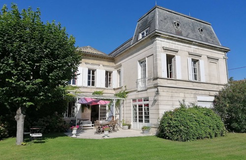 Libourne House | Large family house in Libourne with beautiful garden and swimming pool