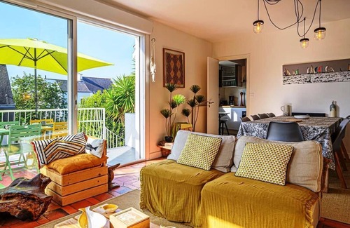 Kerroch House | Large family house, Lomener, PLOEMEUR (56), 4 beaches at 350m, 12 people