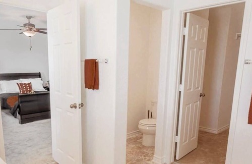 Southside House | Large Family, Pet Friendly Home Near Lackland & Downtown SA!
