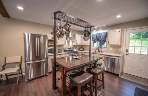 Monroe Bridge House | Large family & pet friendly home! Huge outdoor playset, backyard games & more!
