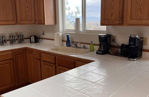 Farviews - Pattee Canyon House | Large family sized home centrally located with stunning views.