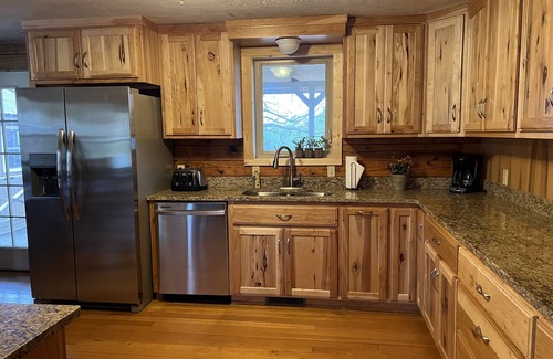 Mt. Sherman Cabin | Large Family Style Cabin, that sleeps up to 10.