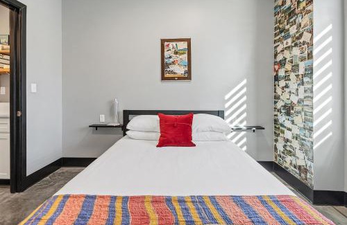Pacific Hotel | Large Flexible Family Suite With Private Rooms
