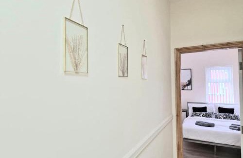Cheetham Hill House | Large four bedroom house in manchester near centre