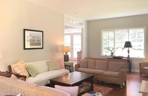 Glendale House | Large four-bedroom house in prime location