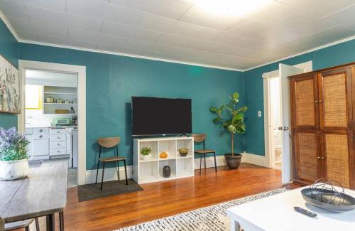 Fremont Apartment | Large funky 2 or 3 bedroom unit in prime location