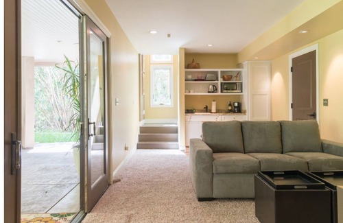 Napa House | Large Garden Suite with private entrance and two bathrooms 17-0015