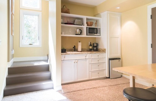 Napa House | Large Garden Suite with private entrance and two bathrooms 17-0015