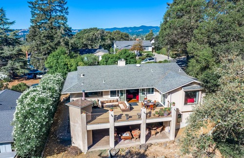 Napa House | Large Garden Suite with private entrance and two bathrooms 17-0015