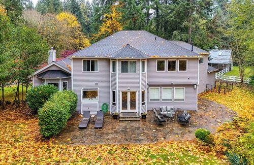 Seattle Hill-Silver Firs Cottage | Large Group Getaway: Spacious Snohomish Home!
