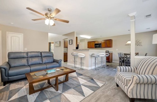 Charlotte House | Large Group Haven - Entire Home Close to LightRail