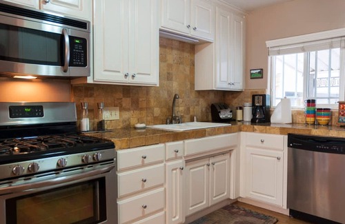 Visalia House | Large Groups-seq Parks Coast Wineries Skiing