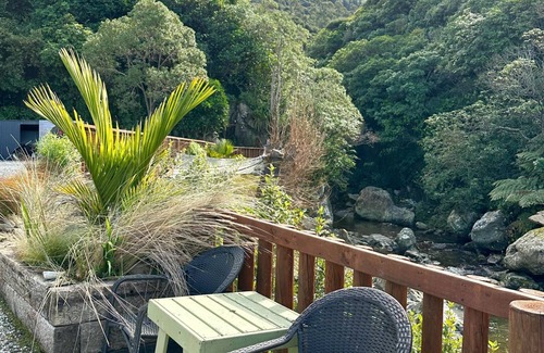 Kaikoura District House | Large holiday home set across from the beach