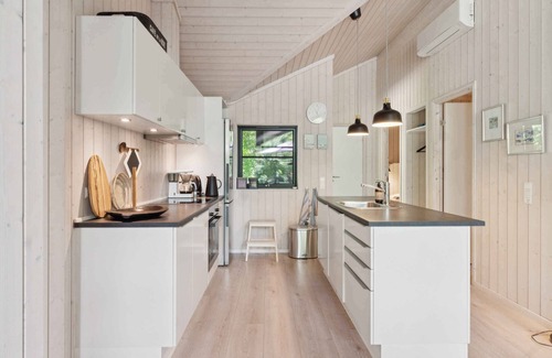 Hoensinge House | Large holiday home with hot tub by Vig Lyng