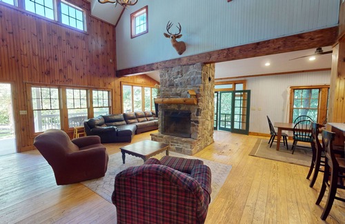 Snowshoe House | Large Home Available to Rent at the Base of Snowshoe Resort!