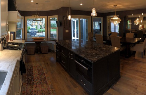 Whitefish Bay House | Large Home Convenient to GOP National Convention; Lakefront; Downtown Milwaukee