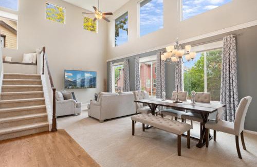 Commerce City House | Large home, Fenced in Back Yard, Cathedral Ceiling