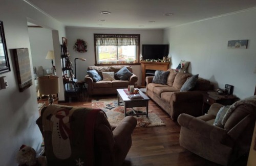 South Byron House | Large home in village between two major cities Rochester and Buffalo New York