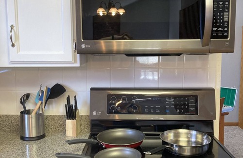 Longmont House | Large Home near Lake- winter mid term rental available