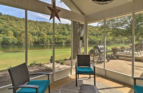 Norfork House | Large Home on White River w/ Fire Pit & Grill!