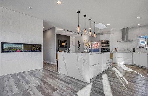 Northeast Colorado Springs House | Large Home-Pikes Peak Views-High End-Pool Table
