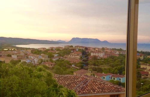 Tanaunella House | LARGE HOUSE BREATHTAKING VIEW 1 KM FROM THE SEA