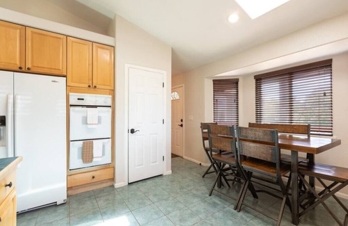 Berkley House | Large House, New Basement, Minutes from Downtown!