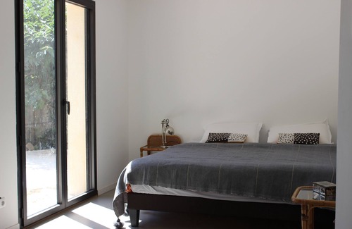 Mazargues House | Large house, swimming pool. Between sea and creeks