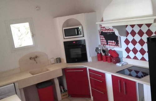 Pertuis House | LARGE HOUSE WITH HEATED POOL AND SPA