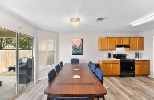 Berdoll Farms House | Large house with HOT TUB near COTA