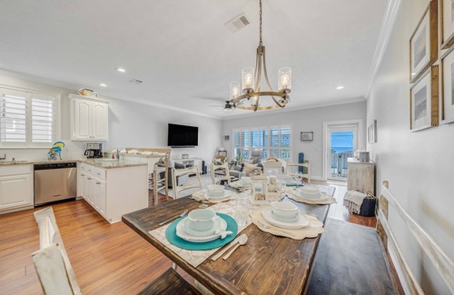 Laguna Beach Estates House | Large Laguna Beach Home Steps from Beach w/Ground Floor Suite, FREE Golf+Tix