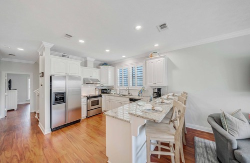 Laguna Beach Estates House | Large Laguna Beach Home Steps from Beach w/Ground Floor Suite, FREE Golf+Tix