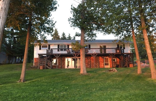 Cheboygan House | Large Lakefront Burt Lake Home with Amazing Sunset Views! NEW A/C FOR 2022.