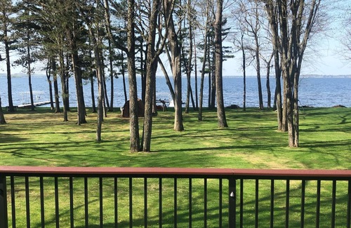 Shawano House | Large lakehome, big yard, gorgeous views. Perfect for families!