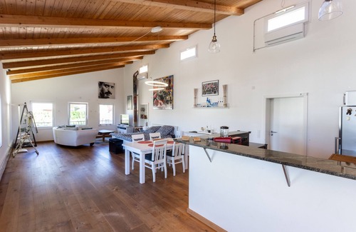 Calafell Apartment | Large loft apartment in a quiet area only 8 minutes to the beach promenade