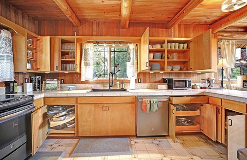 Camano Island House | Large Log Cabin w/Ocean Views, indoor/outdoor games, 5mins walk to beach