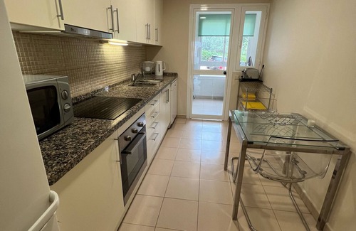 Benahavis Apartment | Large Luxury Apartment La Quinta Golf in tranquil garden & large pool FREE WIFI