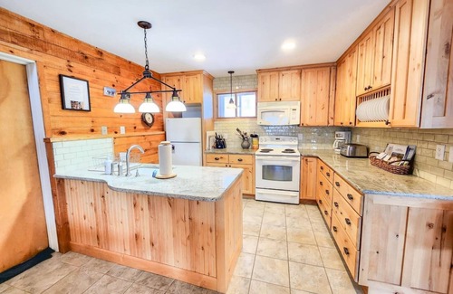 Warren House | Large multi-family ski home located on the slopes of Sugarbush Resort