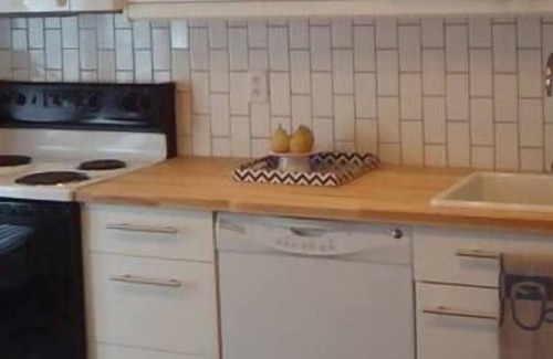 Reedsville Apartment | Large One Bedroom Private Suite