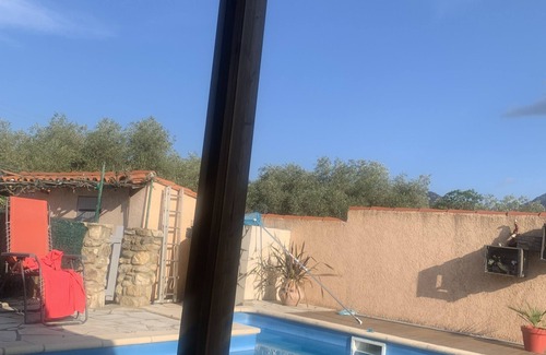 Saint-Andre Apartment | Large one roomed cottage close to Mediterranean with pool